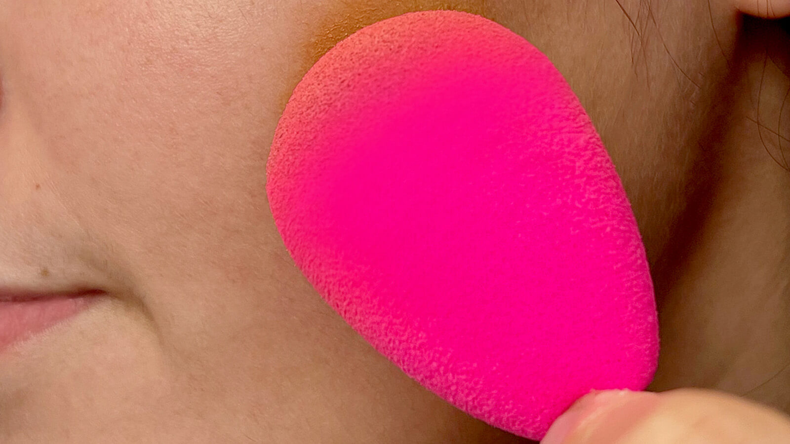 How To Use A Beautyblender