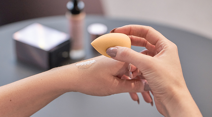 6 Reasons Why You Need A Microfibre Sponge