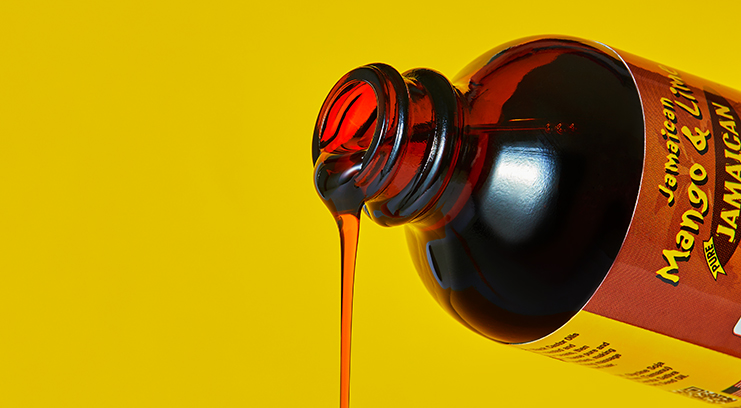 8 Benefits & Uses of Castor Oil for Skin & Hair