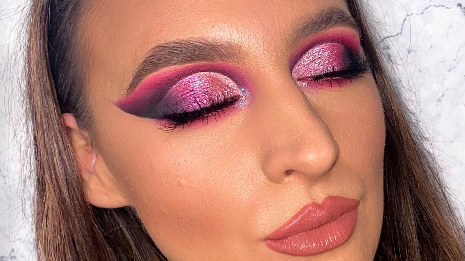 How To Cut The Perfect Crease