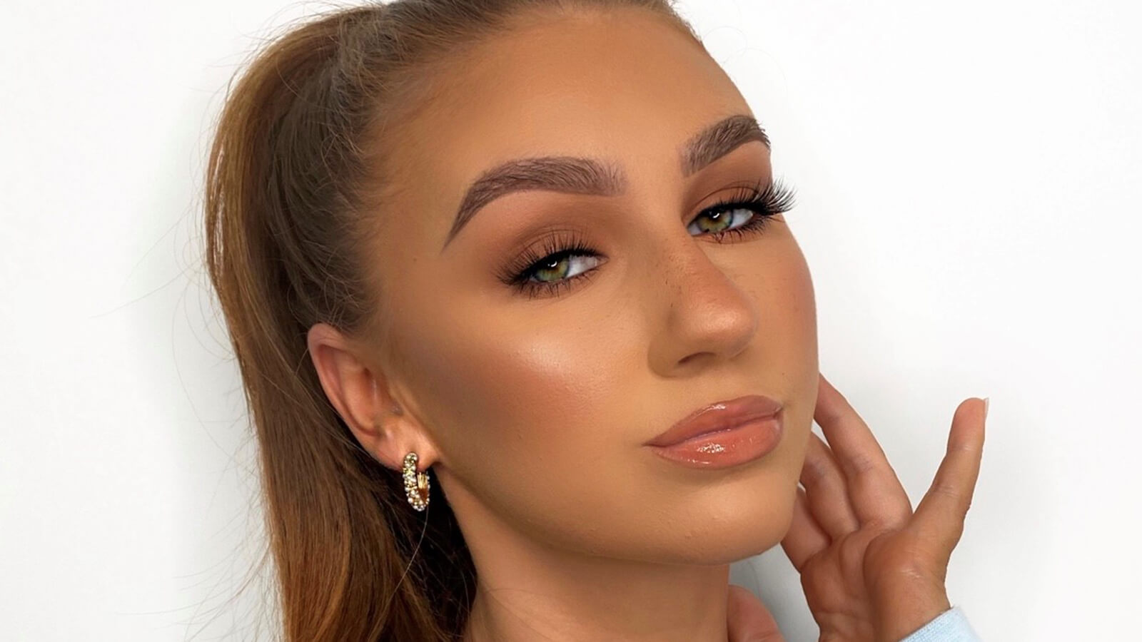 How To Apply Eyeshadow