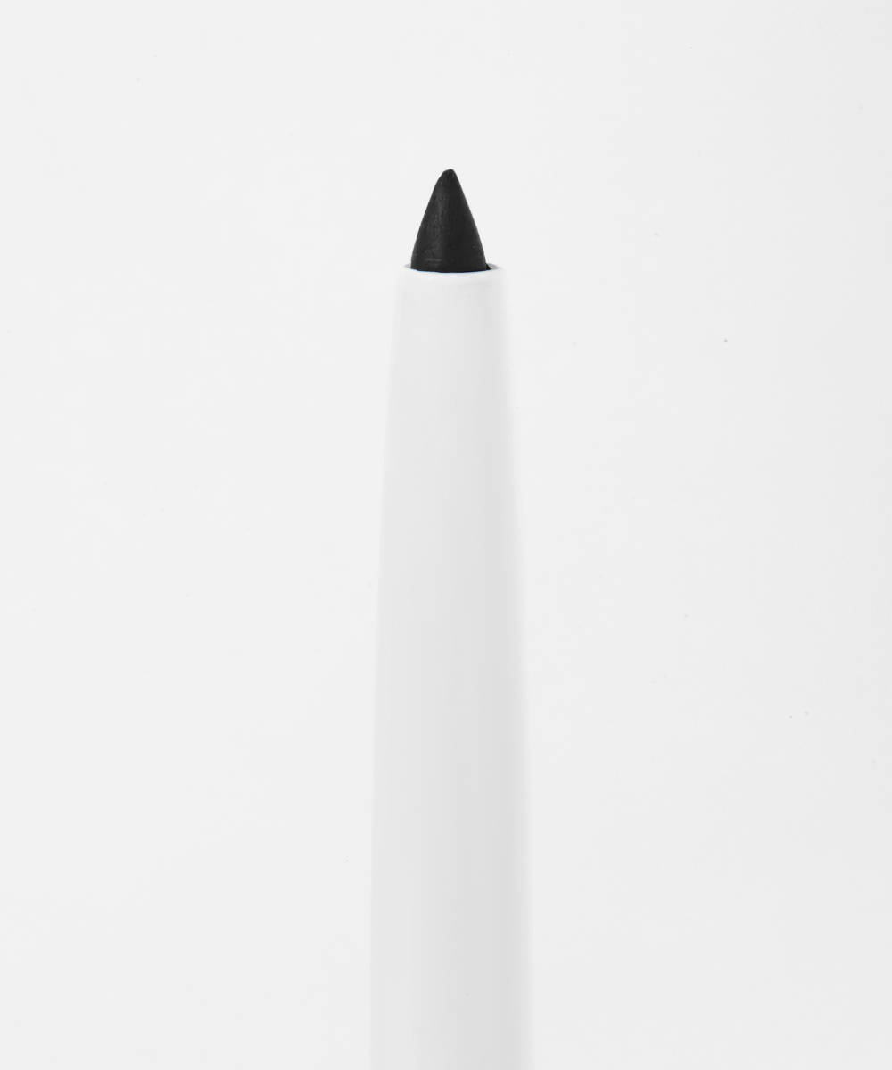 By BEAUTY BAY’s Crayon Eyeliner Coffee