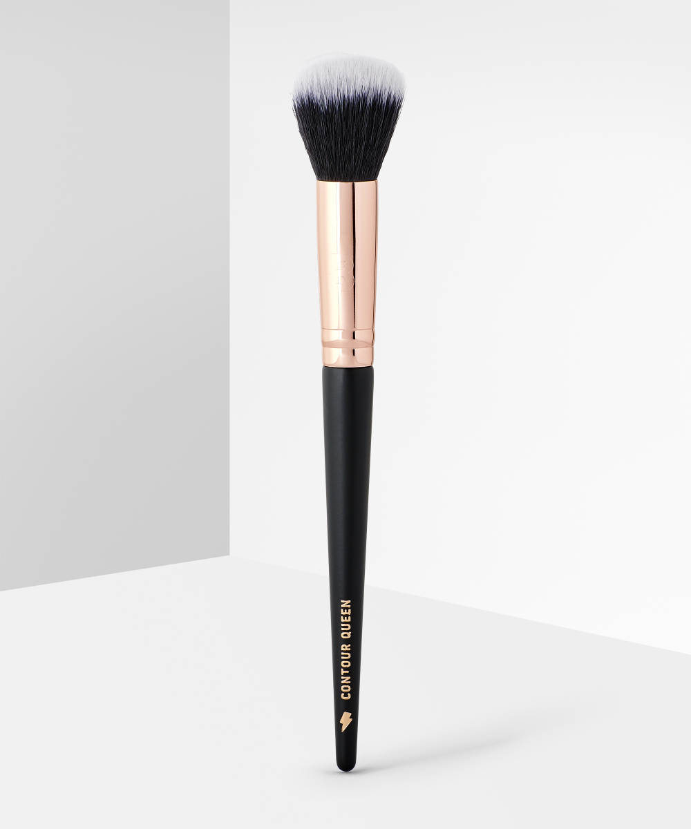 By BEAUTY BAY Rose Gold Glam Contour Queen Small Domed Buffer Brush