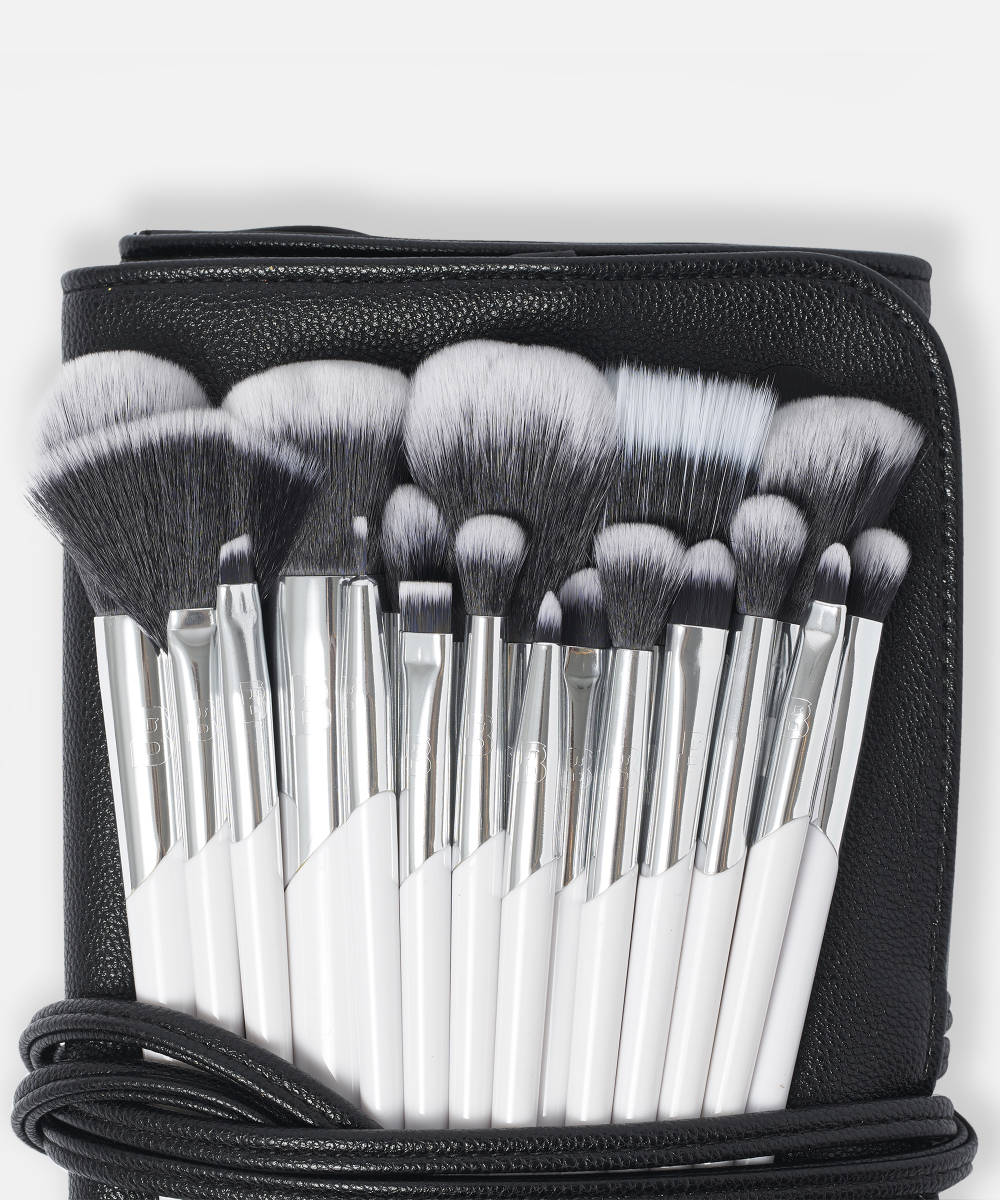 BY BEAUTY BAY 18 PIECE EYE & FACE BRUSH SET