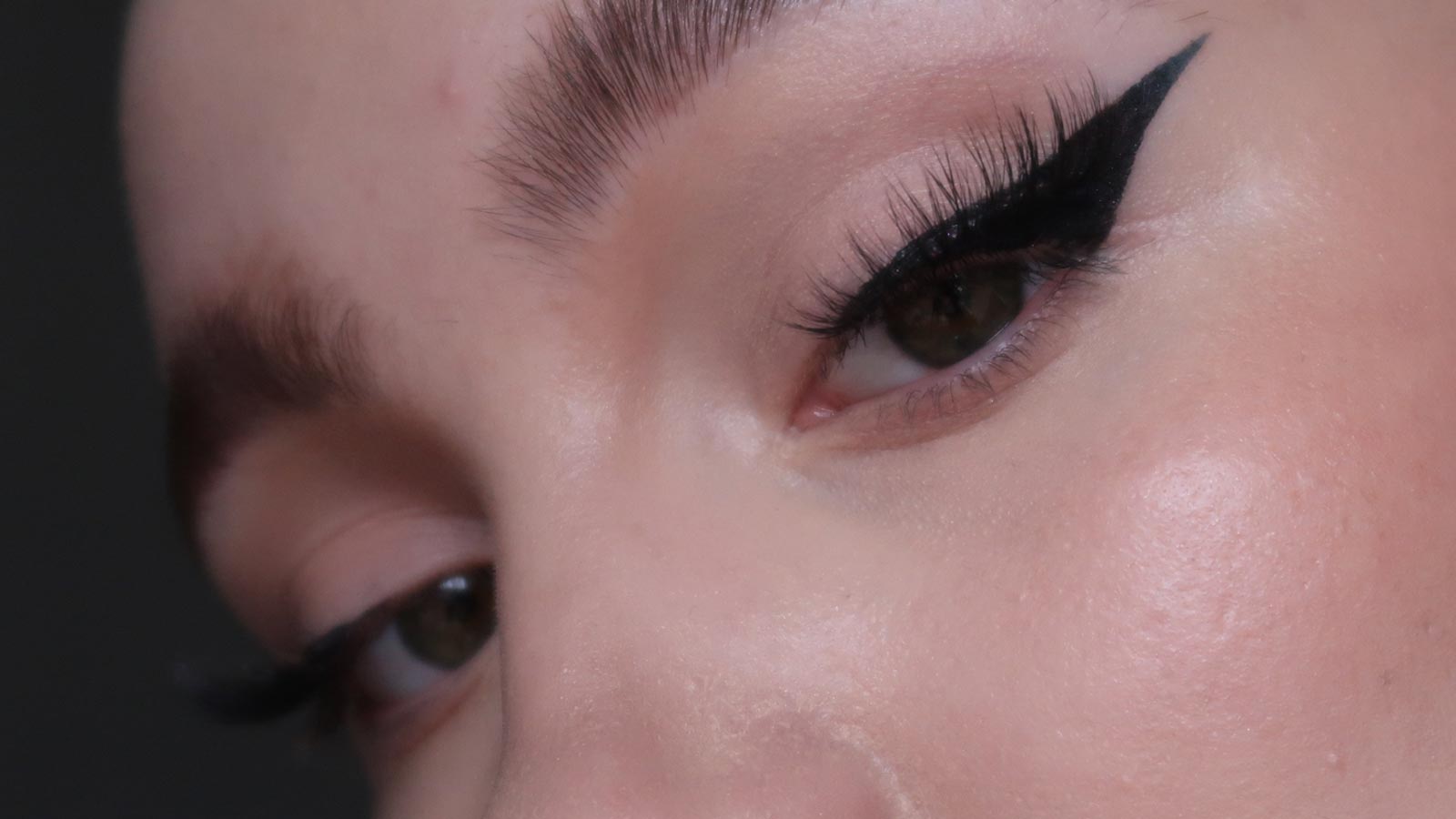 How To Apply Eyeliner Using Tape