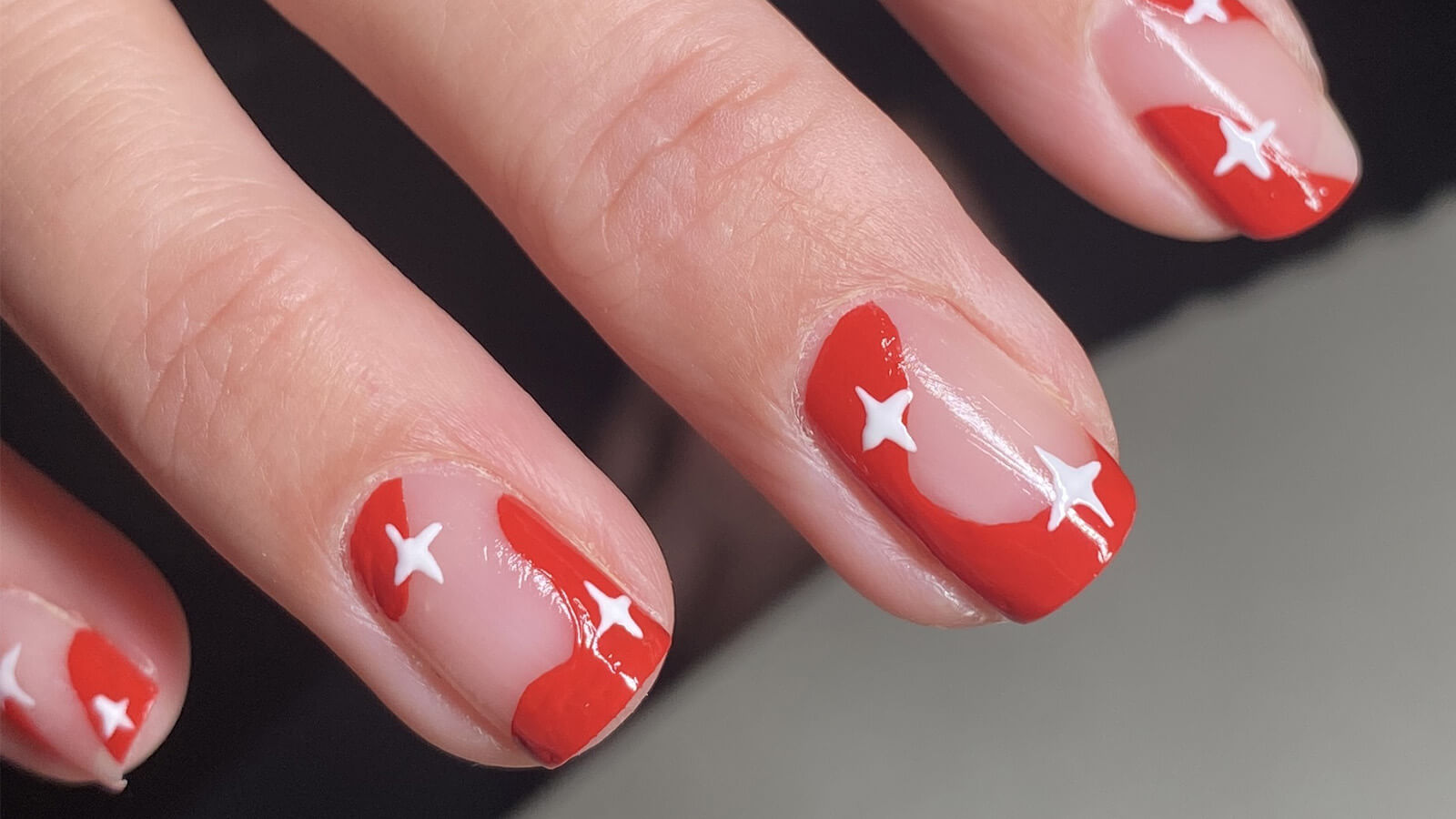 Festive Nail Art Tutorial For Christmas: Abstract Stars