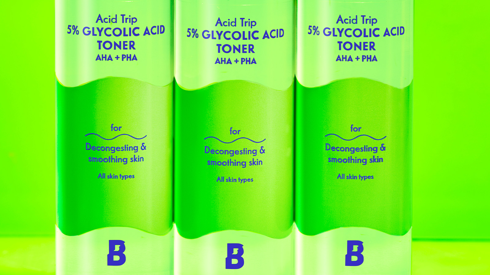 This Is How The Acids In the 5% Glycolic Acid + 1% PHA Toner Really Work
