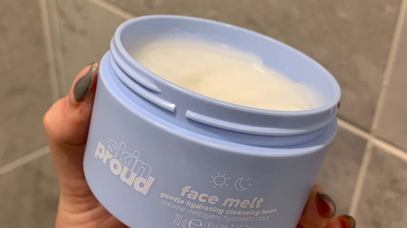 We&rsquo;re Obsessed With This Makeup Melting Cleansing Balm