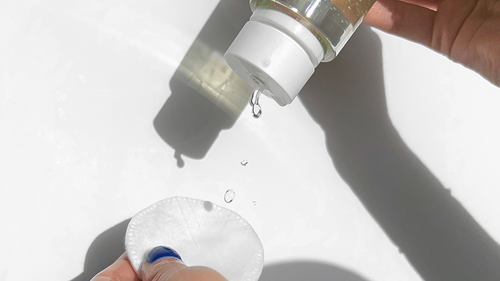 Ask Grace: What&rsquo;s The Difference Between AHAs & BHAs?