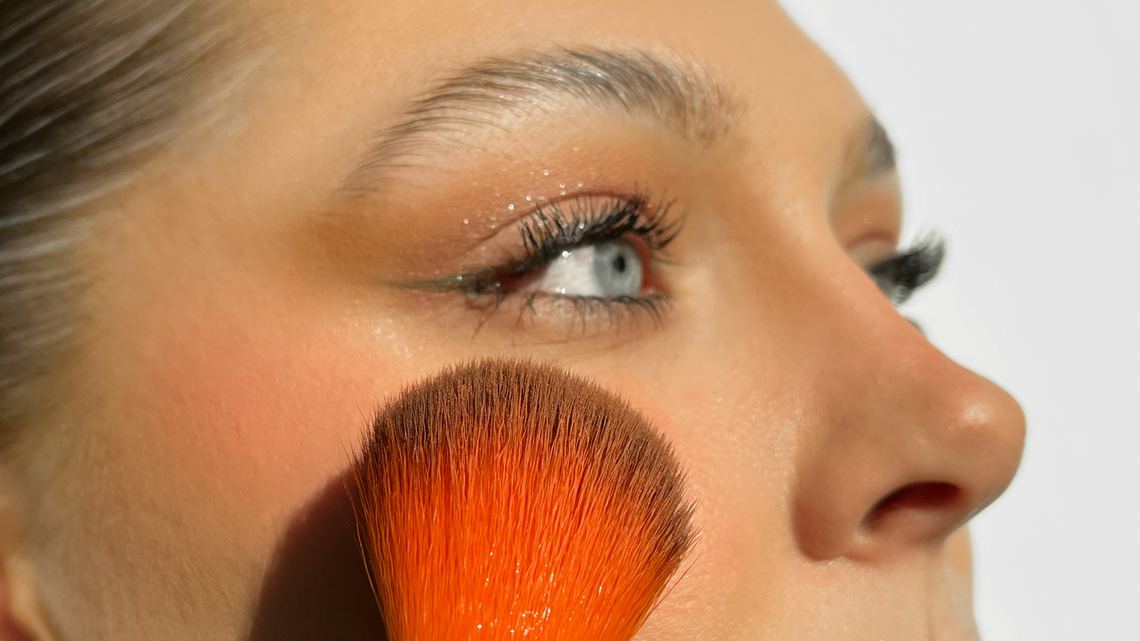 The Best Makeup Brushes For Applying Blusher